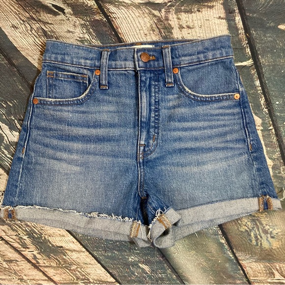 🐲💙 Madewell High-Rise Denim Shorts - Picture 2 of 11